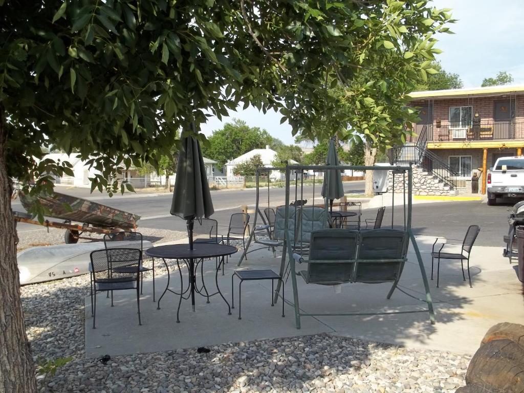 Budget Host Elk Antler Inn Thermopolis Exterior photo